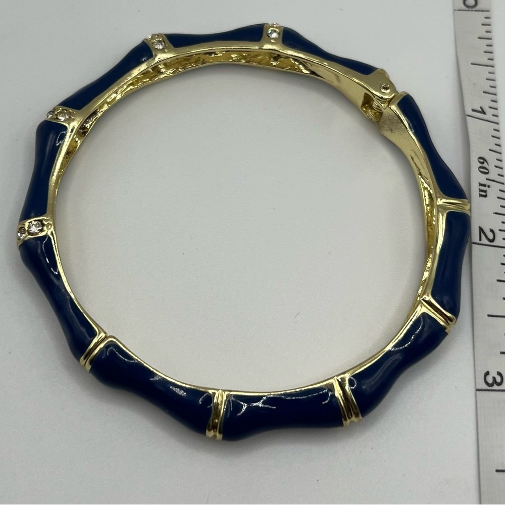 Elegant Gold and Blue Bracelet - Picture 2 of 4